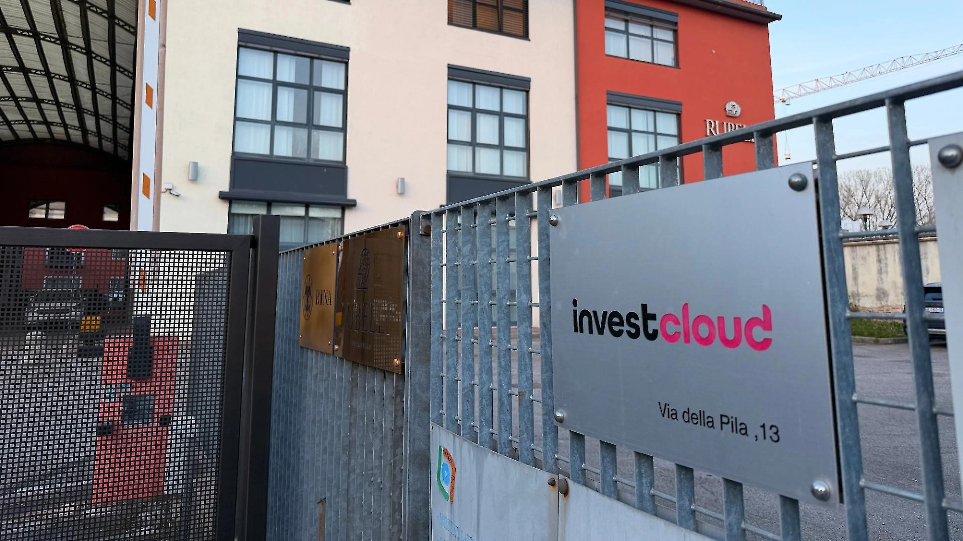 Ingresso dello staboilimento di InvestCloud a Marghera